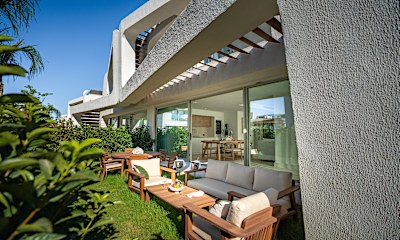 Amarilla Villa
